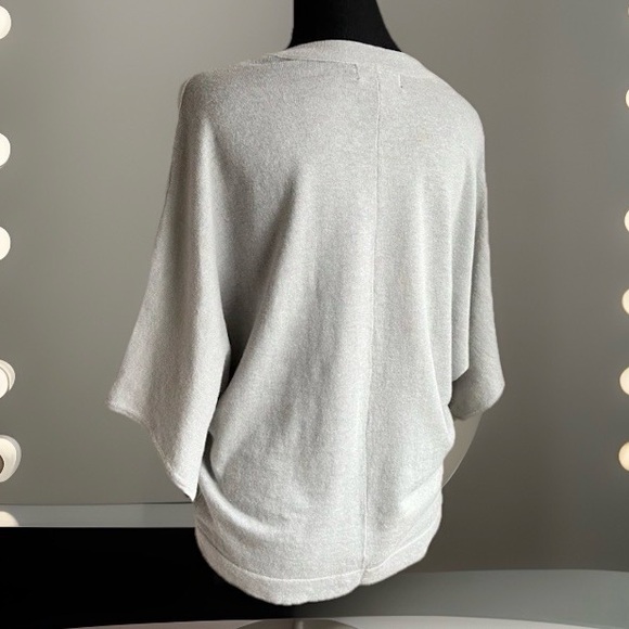 J.J. Basics Light Gray Shrug One Button Cropped Cardigan Sweater Size Medium EUC - Picture 3 of 7
